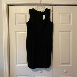 Black sleeveless dress